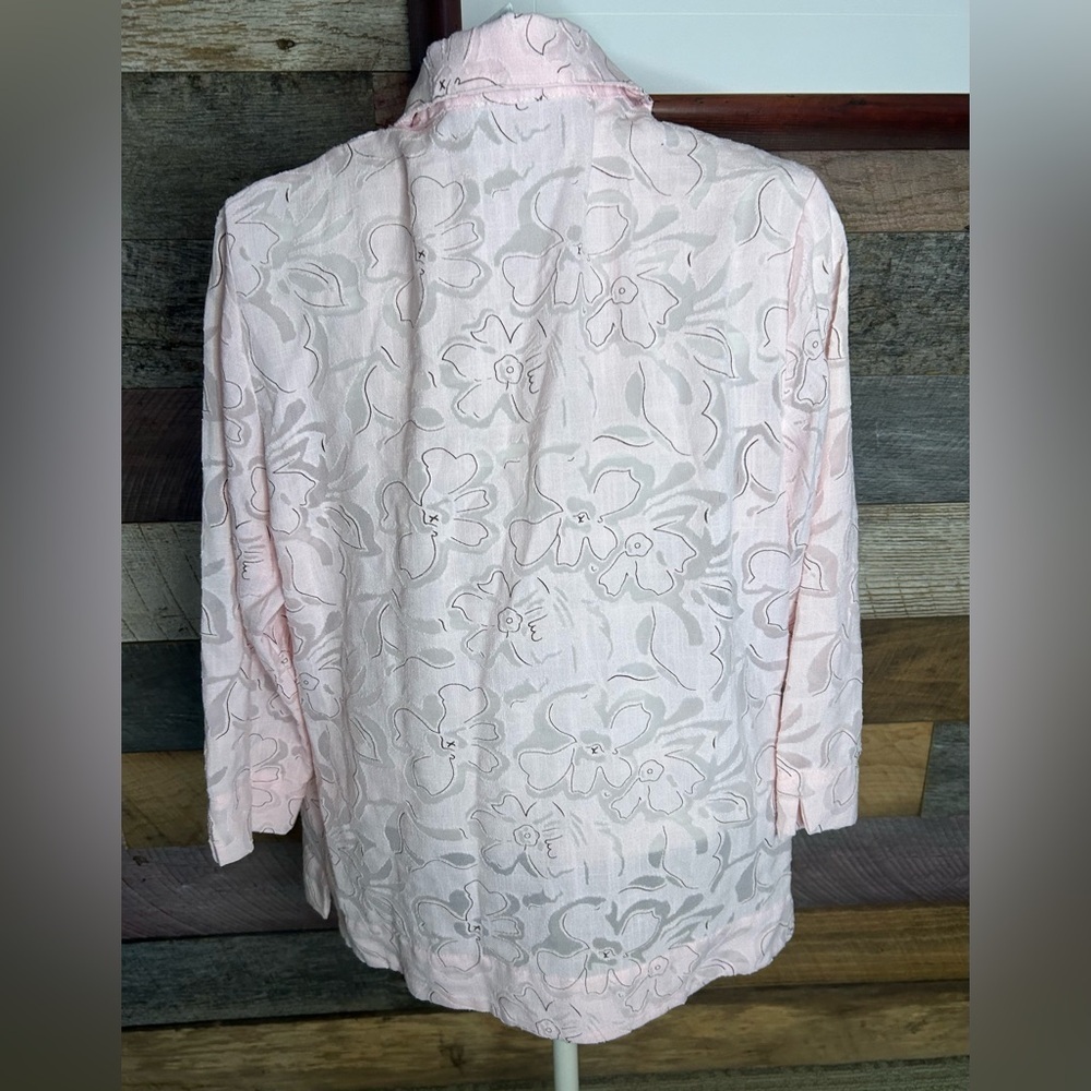 ☀️Sag Harbor Petite Medium PM Pink Floral button Front Blouse Top - Picture 6 of 7